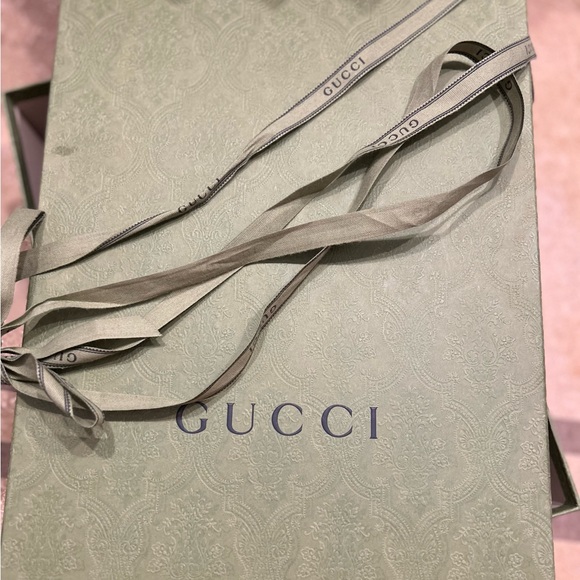 2 Gucci Green Embossed Box - Picture 9 of 14